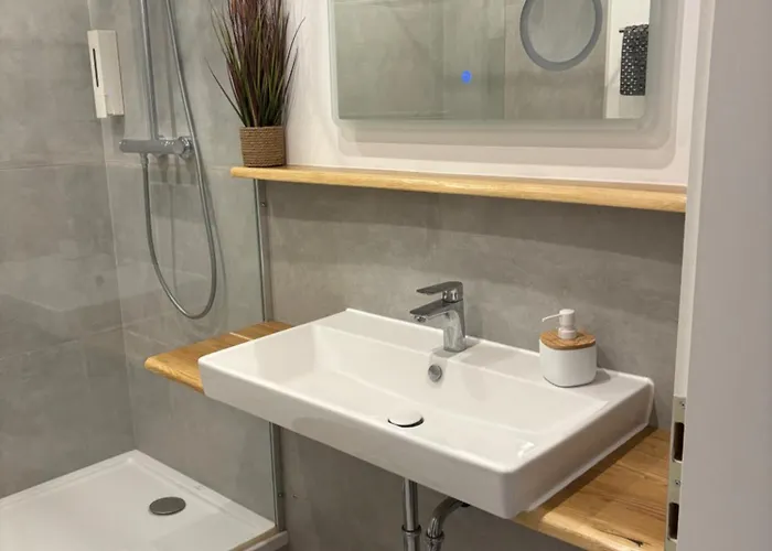 Julia - Ruhelage Mit Panoramablick *